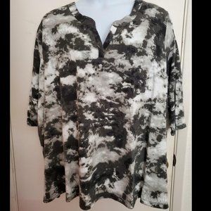 Cloudy Sky 3/4 Sleeve V-Neck Tunic